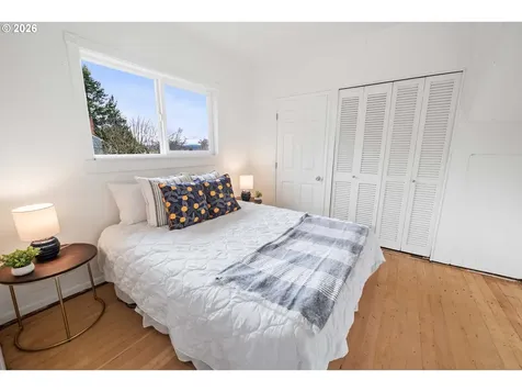 886 Florence Avenue Astoria OR 97103