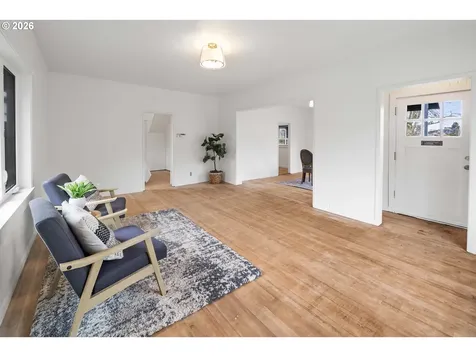886 Florence Avenue Astoria OR 97103
