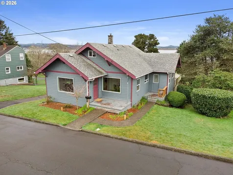 886 Florence Avenue Astoria OR 97103
