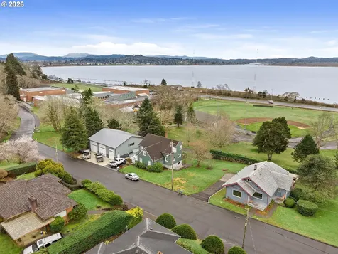 886 Florence Avenue Astoria OR 97103
