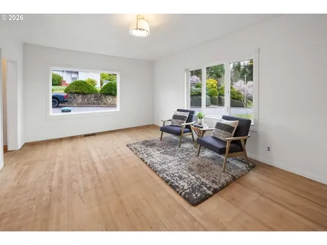886 Florence Avenue Astoria OR 97103