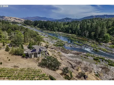 14585 North Bank Road Roseburg OR 97470