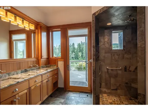 14585 North Bank Road Roseburg OR 97470