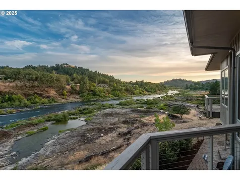 14585 North Bank Road Roseburg OR 97470