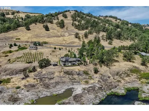 14585 North Bank Road Roseburg OR 97470