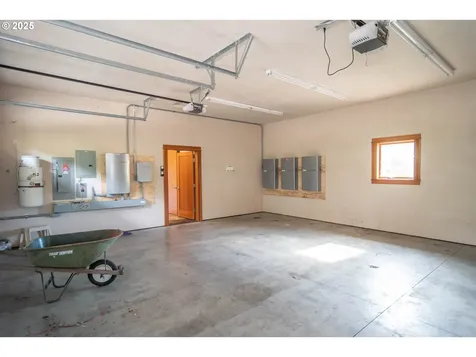14585 North Bank Road Roseburg OR 97470