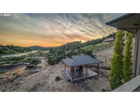 14585 North Bank Road Roseburg OR 97470