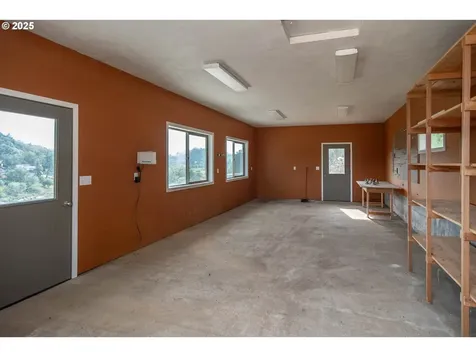 14585 North Bank Road Roseburg OR 97470