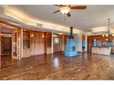 14585 North Bank Road Roseburg OR 97470
