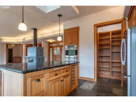 14585 North Bank Road Roseburg OR 97470