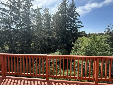 2389 Brooklyn Drive Coos Bay OR 97420