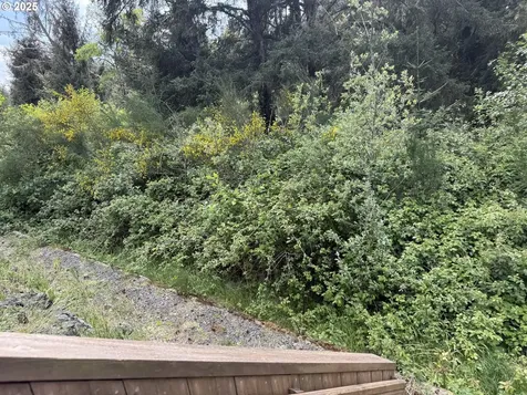 2389 Brooklyn Drive Coos Bay OR 97420
