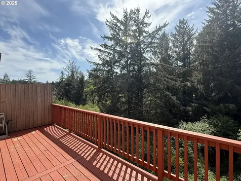 2389 Brooklyn Drive Coos Bay OR 97420