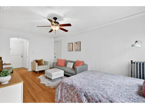 709 SW 16th Avenue Portland OR 97205