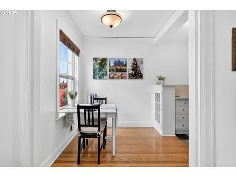709 SW 16th Avenue Portland OR 97205