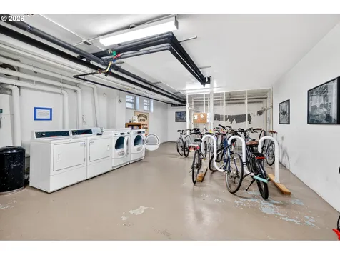 709 SW 16th Avenue Portland OR 97205
