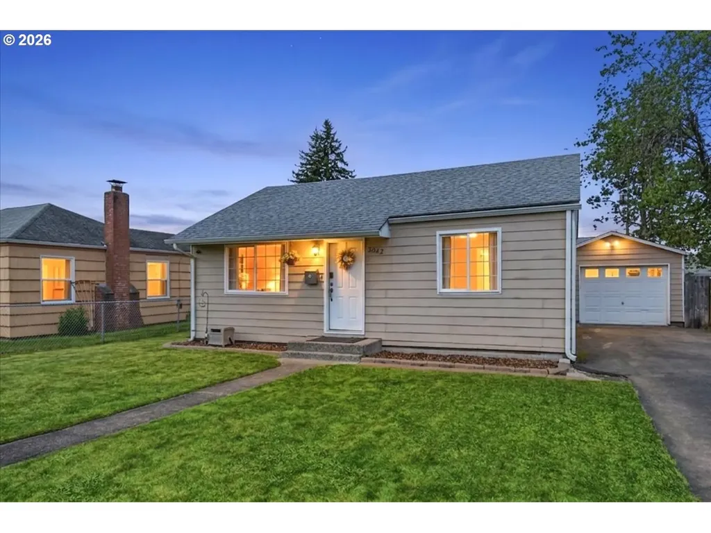 3042 Field Street Longview WA 98632