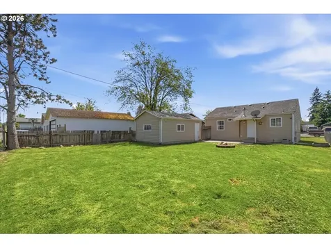 3042 Field Street Longview WA 98632