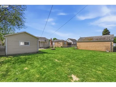 3042 Field Street Longview WA 98632