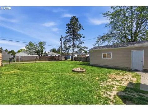 3042 Field Street Longview WA 98632