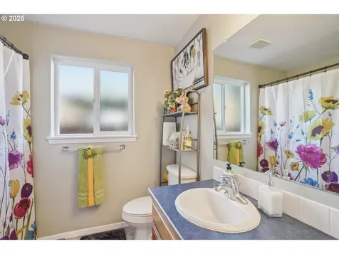 4963 Crater Avenue N Keizer OR 97303