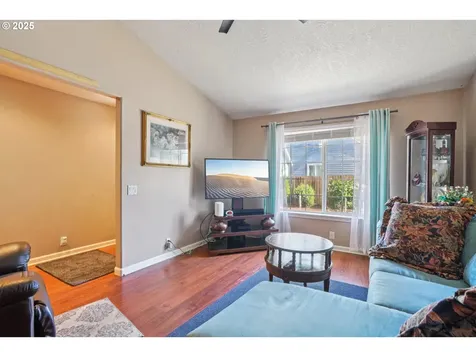 4963 Crater Avenue N Keizer OR 97303