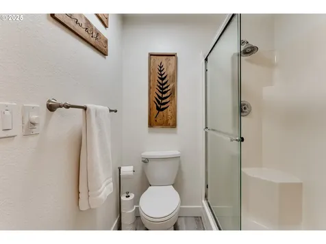 1107 Valley Butte Drive Eugene OR 97401