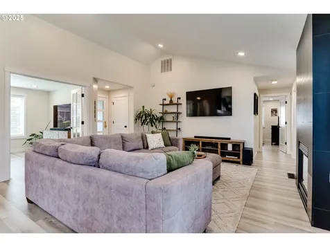 1107 Valley Butte Drive Eugene OR 97401