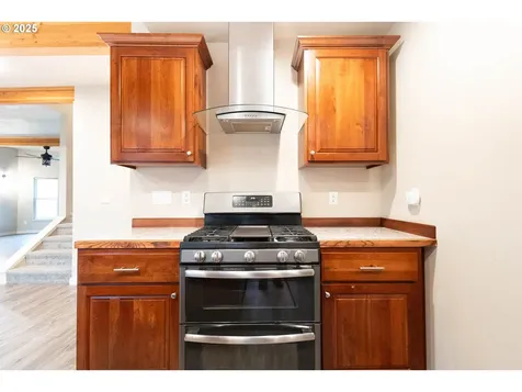 69717 Antles Lane Cove OR 97824