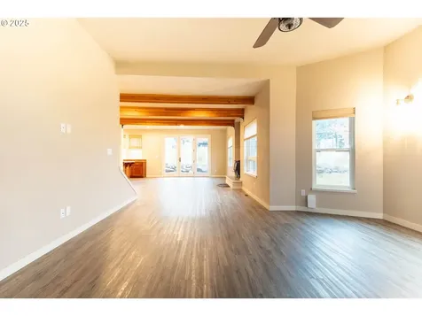 69717 Antles Lane Cove OR 97824