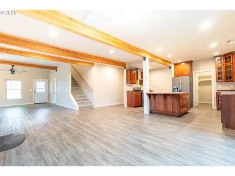 69717 Antles Lane Cove OR 97824