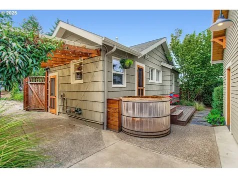 7216 N Wilbur Avenue Portland OR 97217