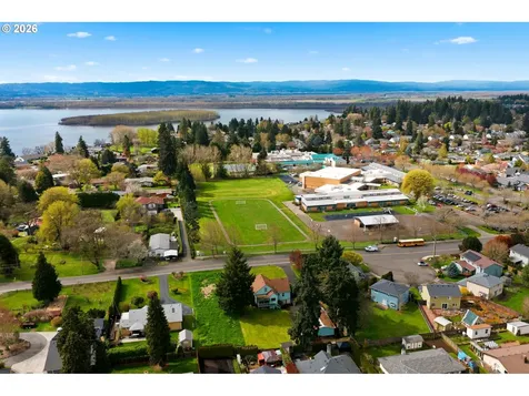9017 NW 21st Avenue Vancouver WA 98665