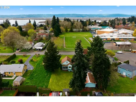9017 NW 21st Avenue Vancouver WA 98665