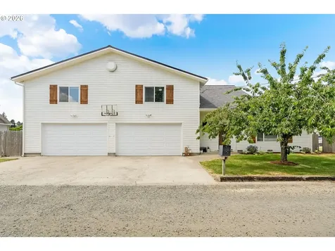 2395 88th Avenue NE Salem OR 97305