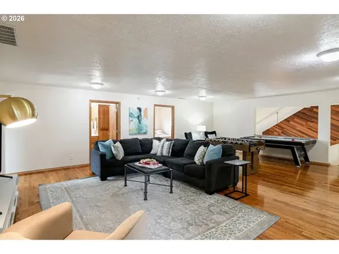 2395 88th Avenue NE Salem OR 97305