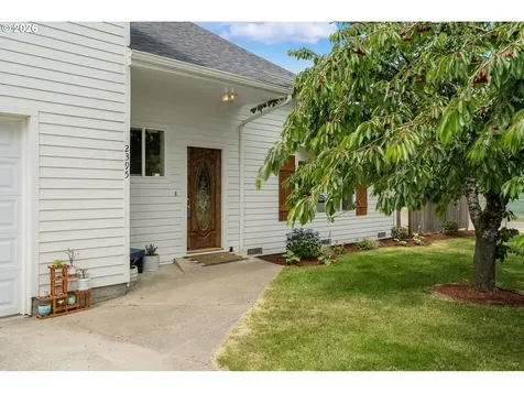 2395 88th Avenue NE Salem OR 97305