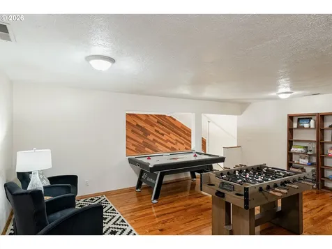 2395 88th Avenue NE Salem OR 97305