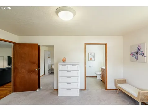 2395 88th Avenue NE Salem OR 97305