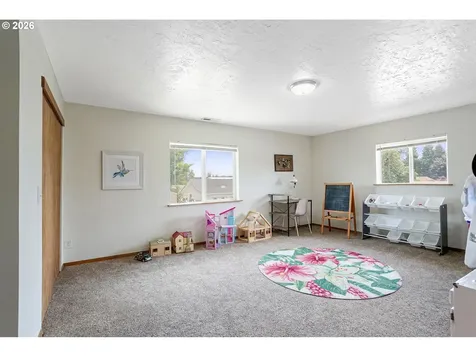 2395 88th Avenue NE Salem OR 97305