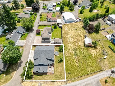 2395 88th Avenue NE Salem OR 97305