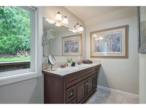 1304 Coal Creek Road Longview WA 98632