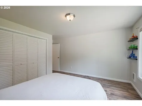 1304 Coal Creek Road Longview WA 98632