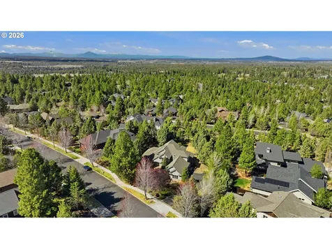 764 NW Yosemite Drive Bend OR 97703