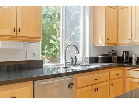 4014 SW 96th Avenue Beaverton OR 97005