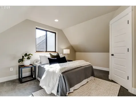 1115 W 28th Avenue Eugene OR 97405