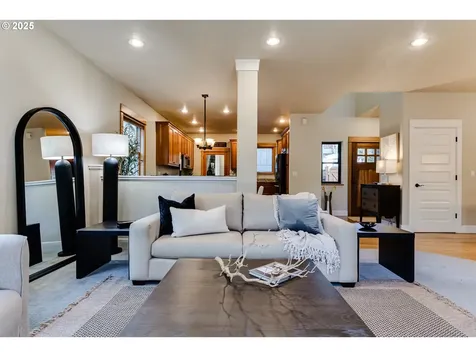 1115 W 28th Avenue Eugene OR 97405