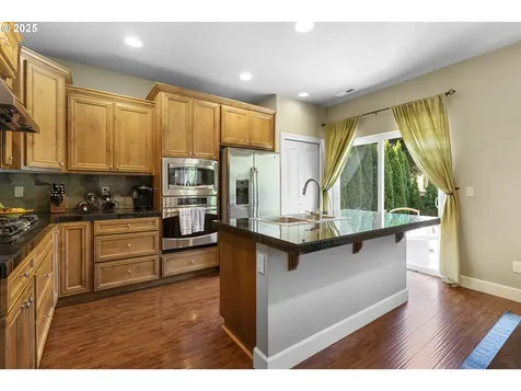 1075 Epperly Way West Linn OR 97068