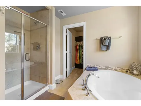 1075 Epperly Way West Linn OR 97068