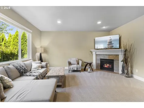 1075 Epperly Way West Linn OR 97068